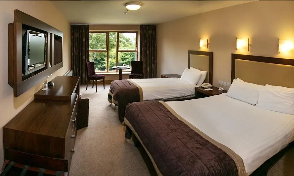 Westport Woods Hotel & Spa 4*,