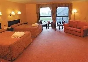 Westport Woods Hotel & Spa
